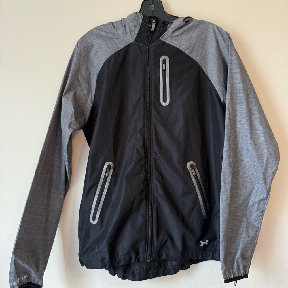 Under Armour Black and Gray Windbreaker with Performance Fit
